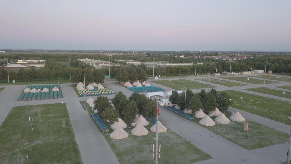 ホテル Festanation Oktoberfest Camp #1 ミュンヘン エクステリア 写真